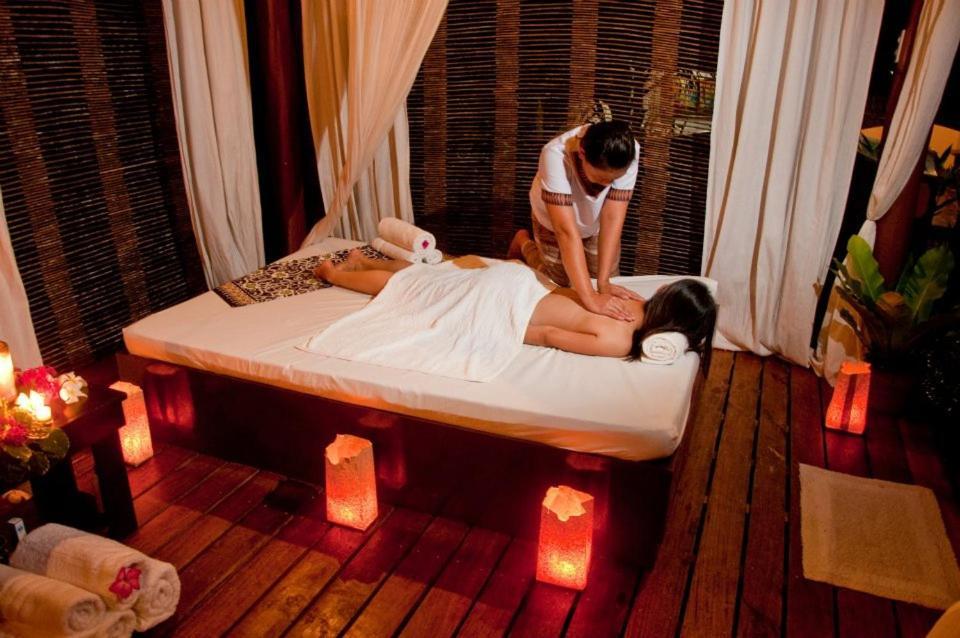 Crystal Paradise Resort Spa & Winery Narra Kültér fotó