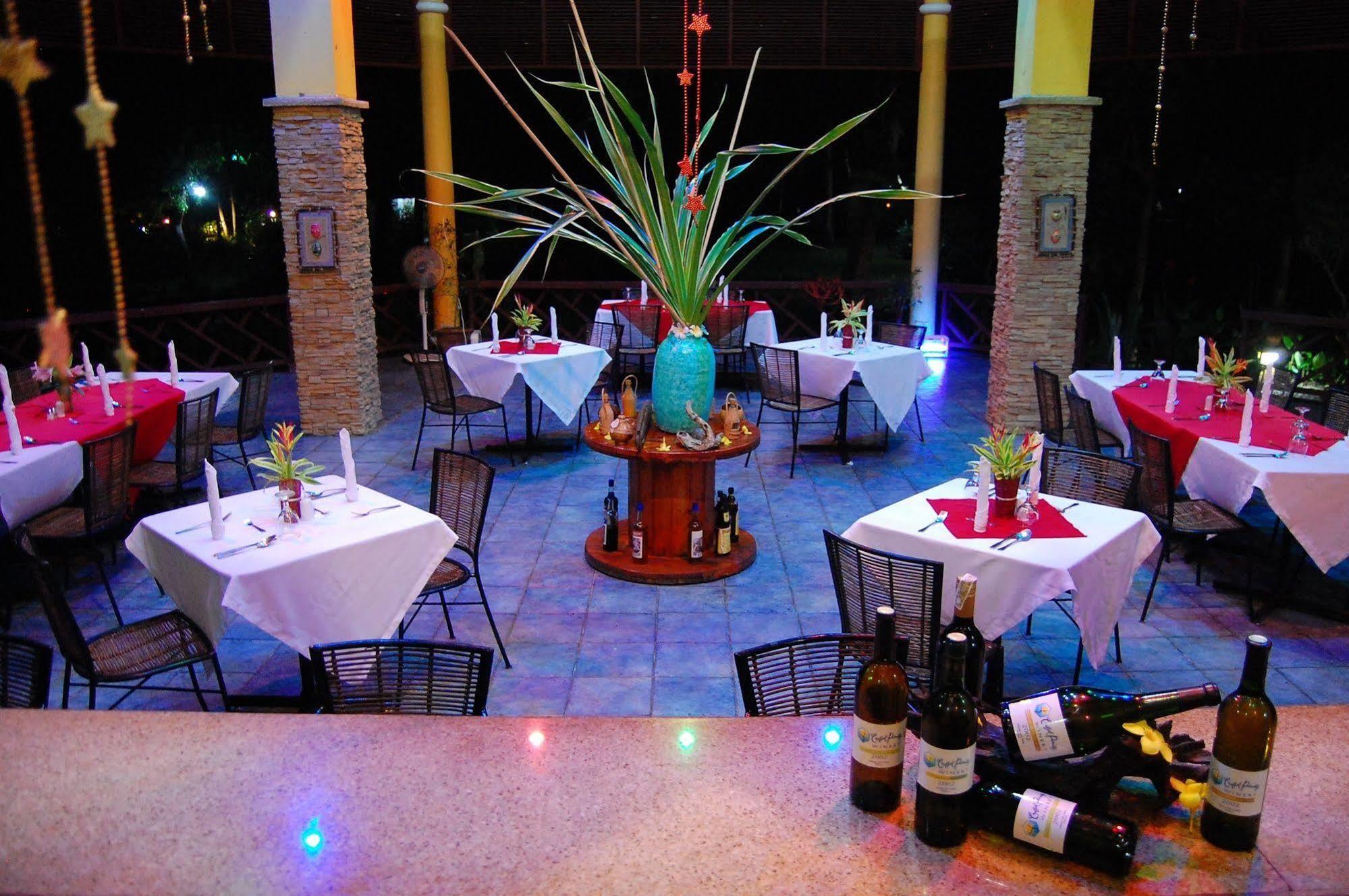 Crystal Paradise Resort Spa & Winery Narra Kültér fotó